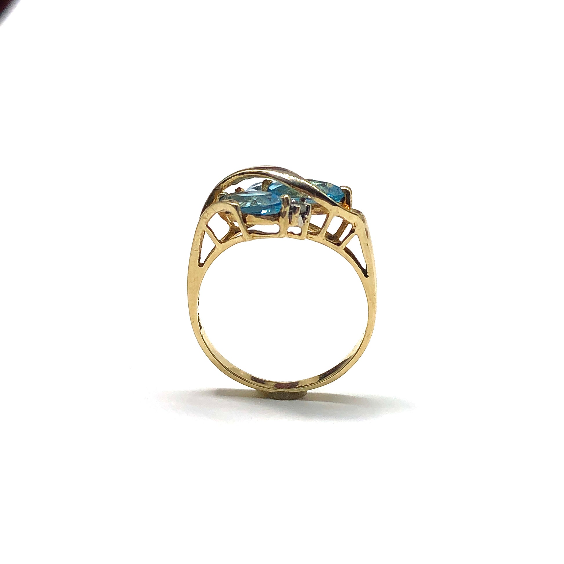 Vintage 10k gold marquise blue topaz ring