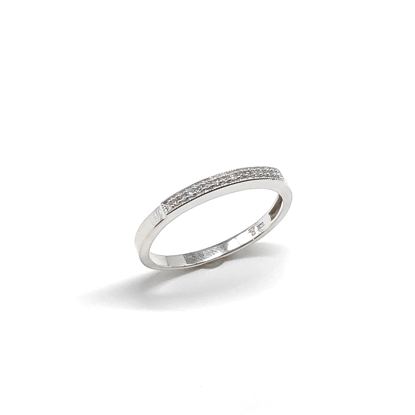 10k White Gold Diamond Ring