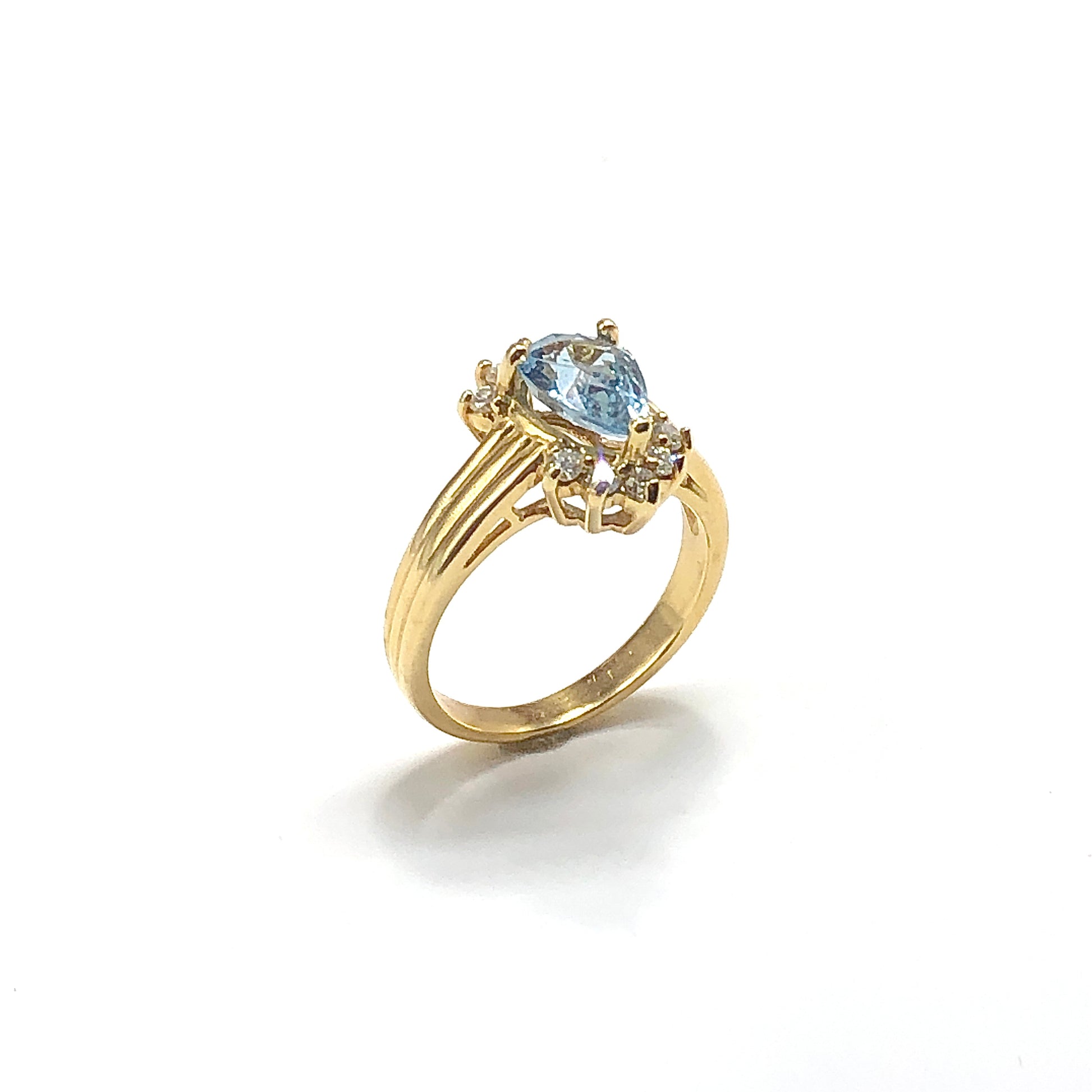 14k Gold Ring Aquamarine Statement 
Ring