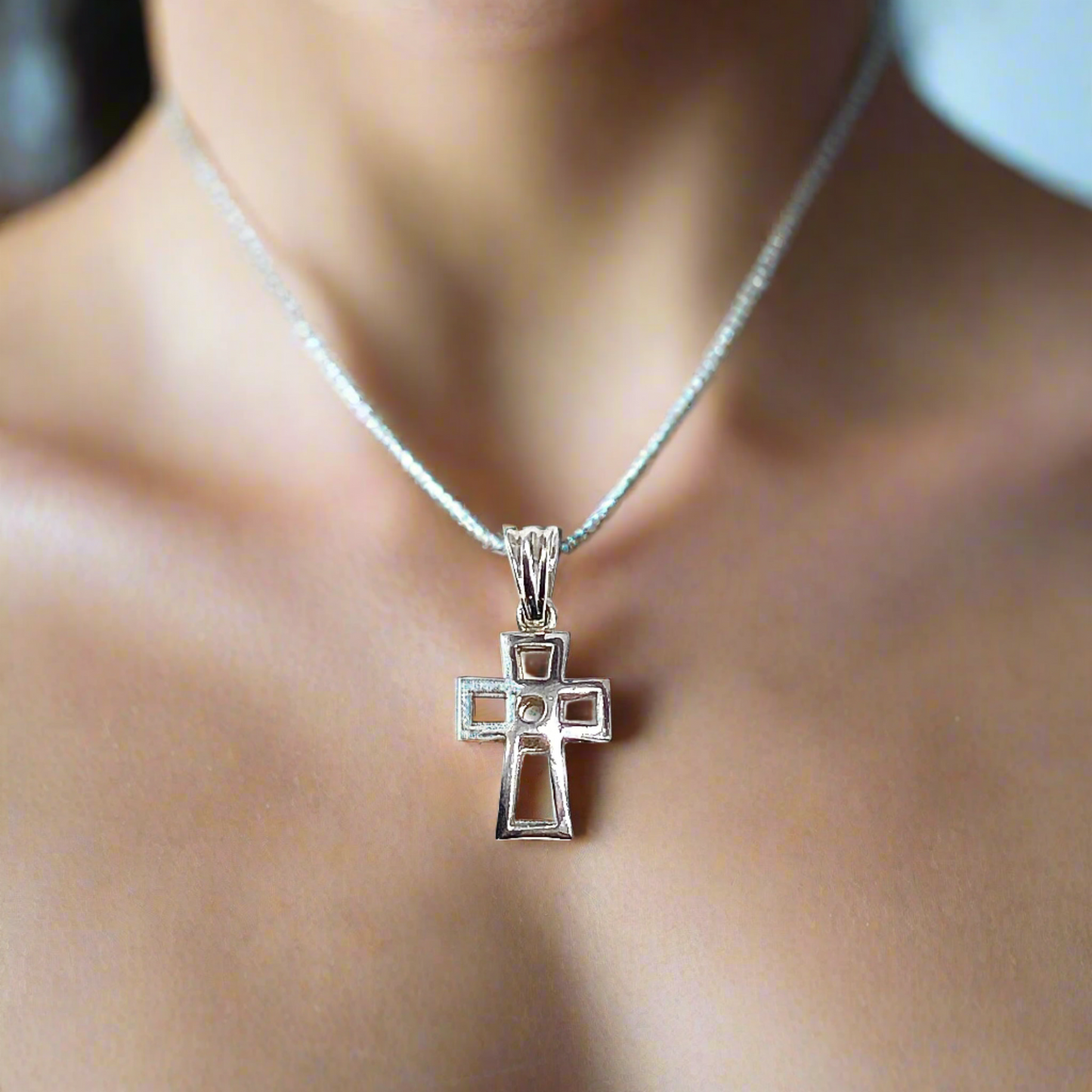 Edgy Style Womens Sterling Silver Cross Pendant