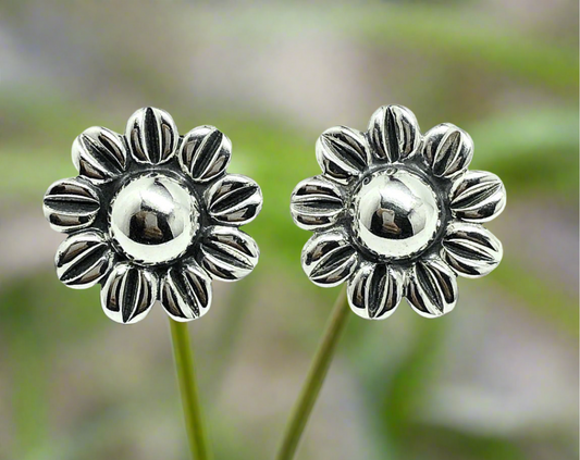 Vintage Doming Sunflower Design Sterling Silver Earrings