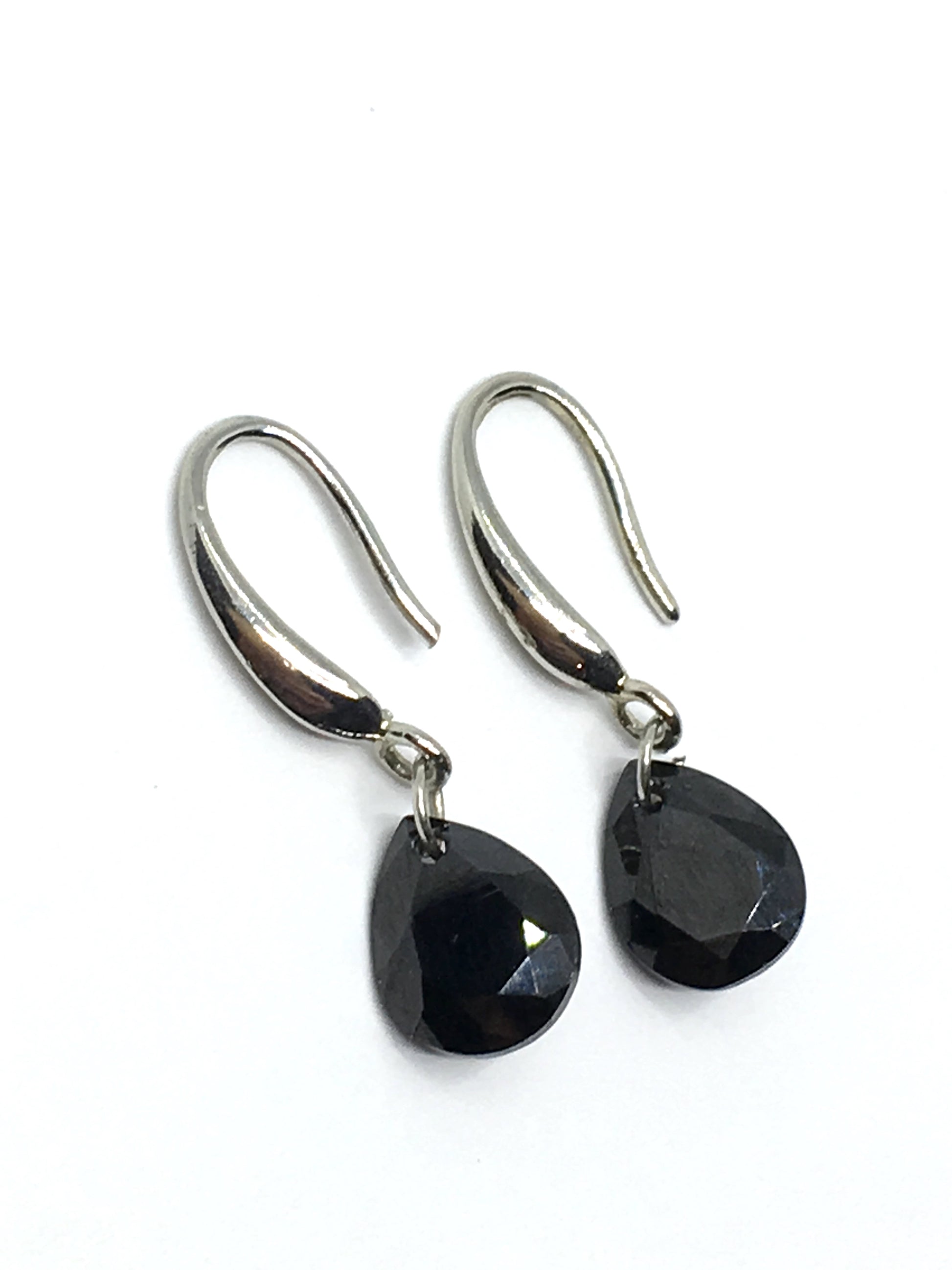 Earrings used - Effortless Elegance Only $1.00 Silver Black Teardrop Dangle Earrings