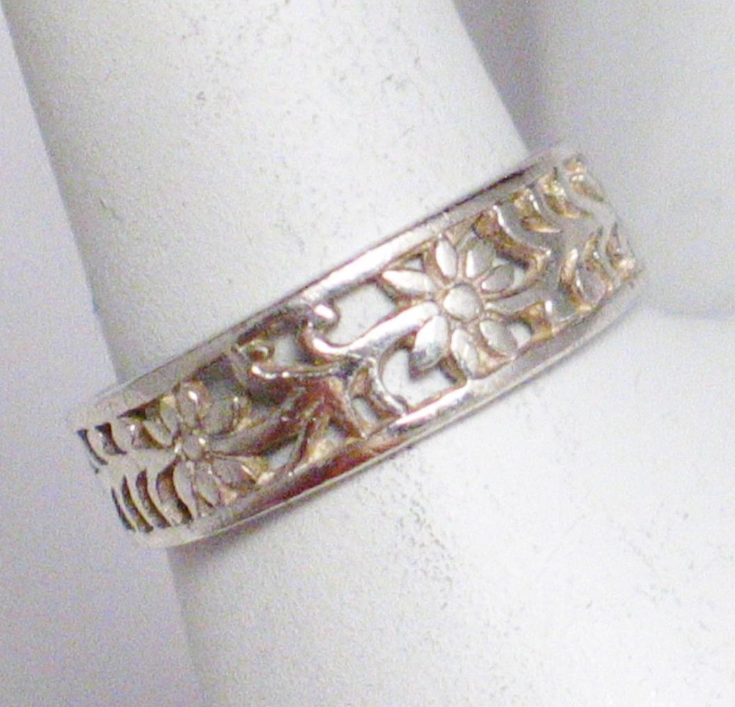 Womenswear Ring | Vintage Sterling Silver Daisy Flower Band 5.25 | Estate Jewelry website online