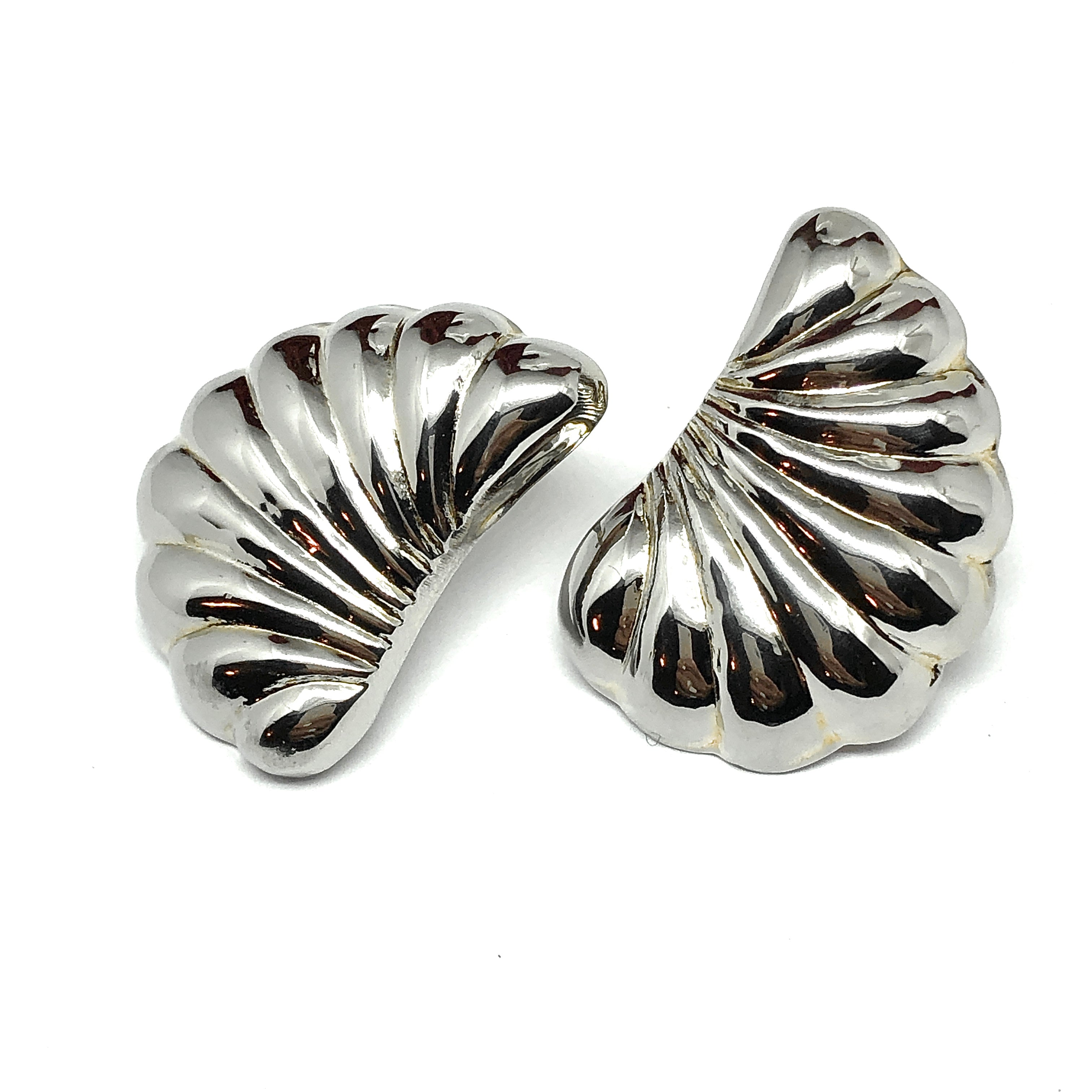 925 Sterling Silver Vintage Leaf Screw Back Earrings 