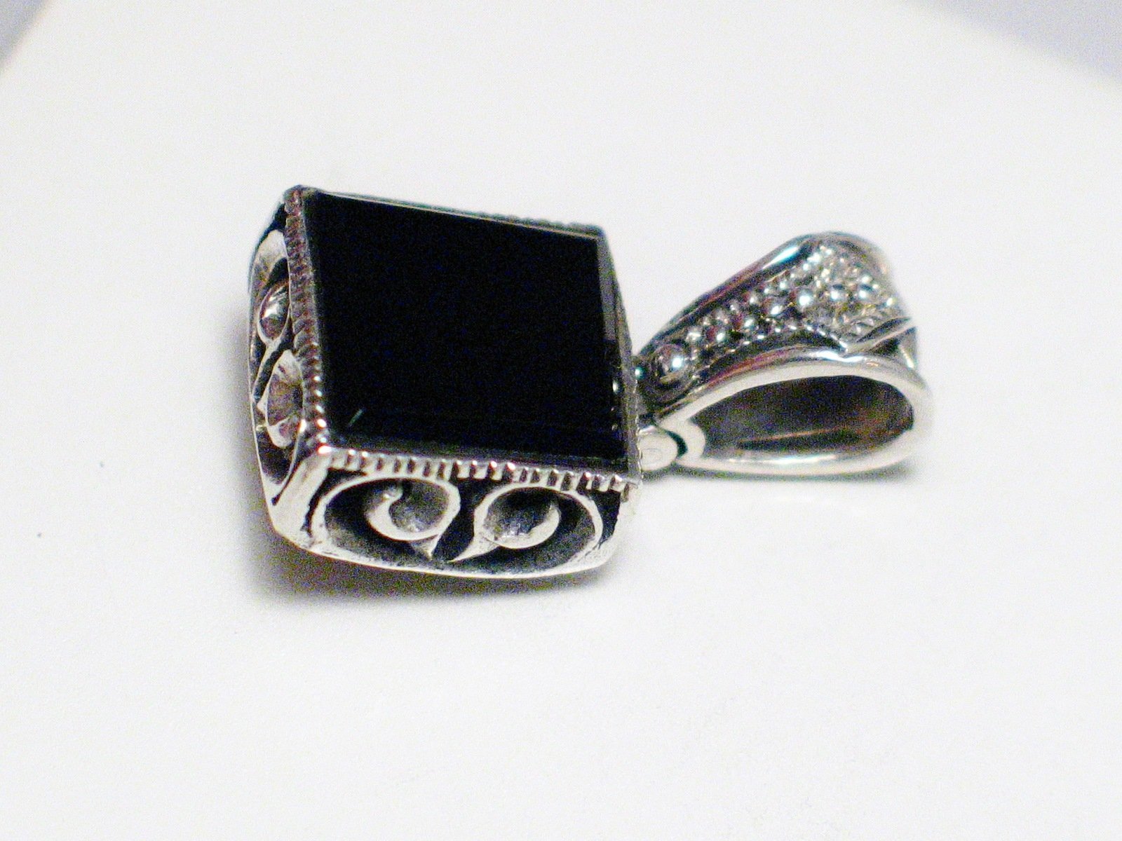 Pendant, Sterling Silver Reversible Filigree Black Stone Pendant