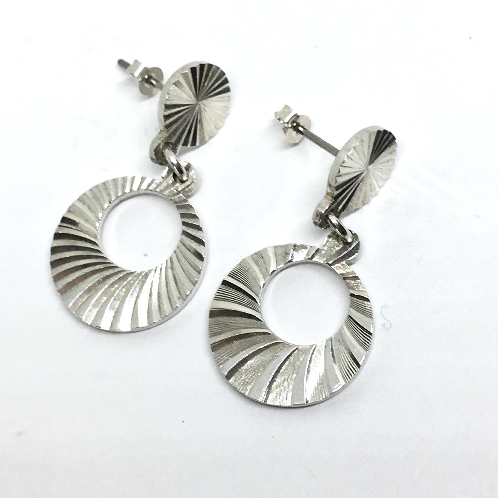 Silver Earrings - Womens Used Sterling Silver Radiating Shimmer Starburst Design Circle Dangle Earrings