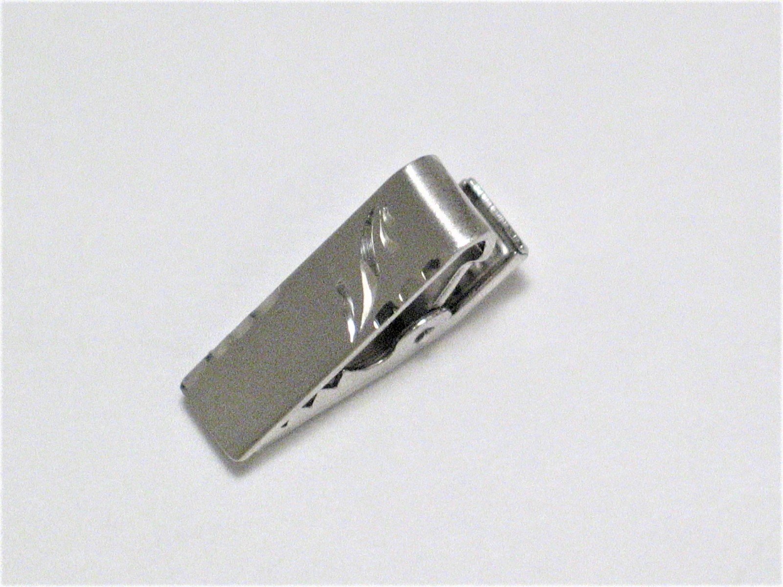 Vintage Sterling Silver Diamond Cut Satin Finish Short Style Tie Clip