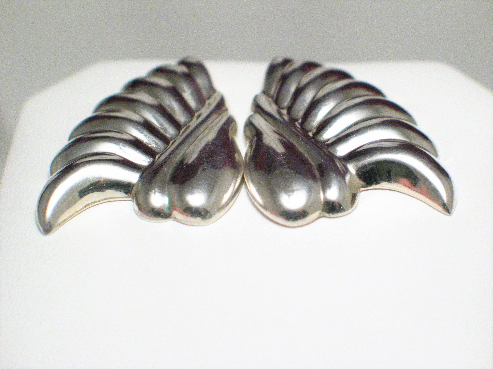 Vintage Sterling Silver good Earrings /// 80s stud earrings