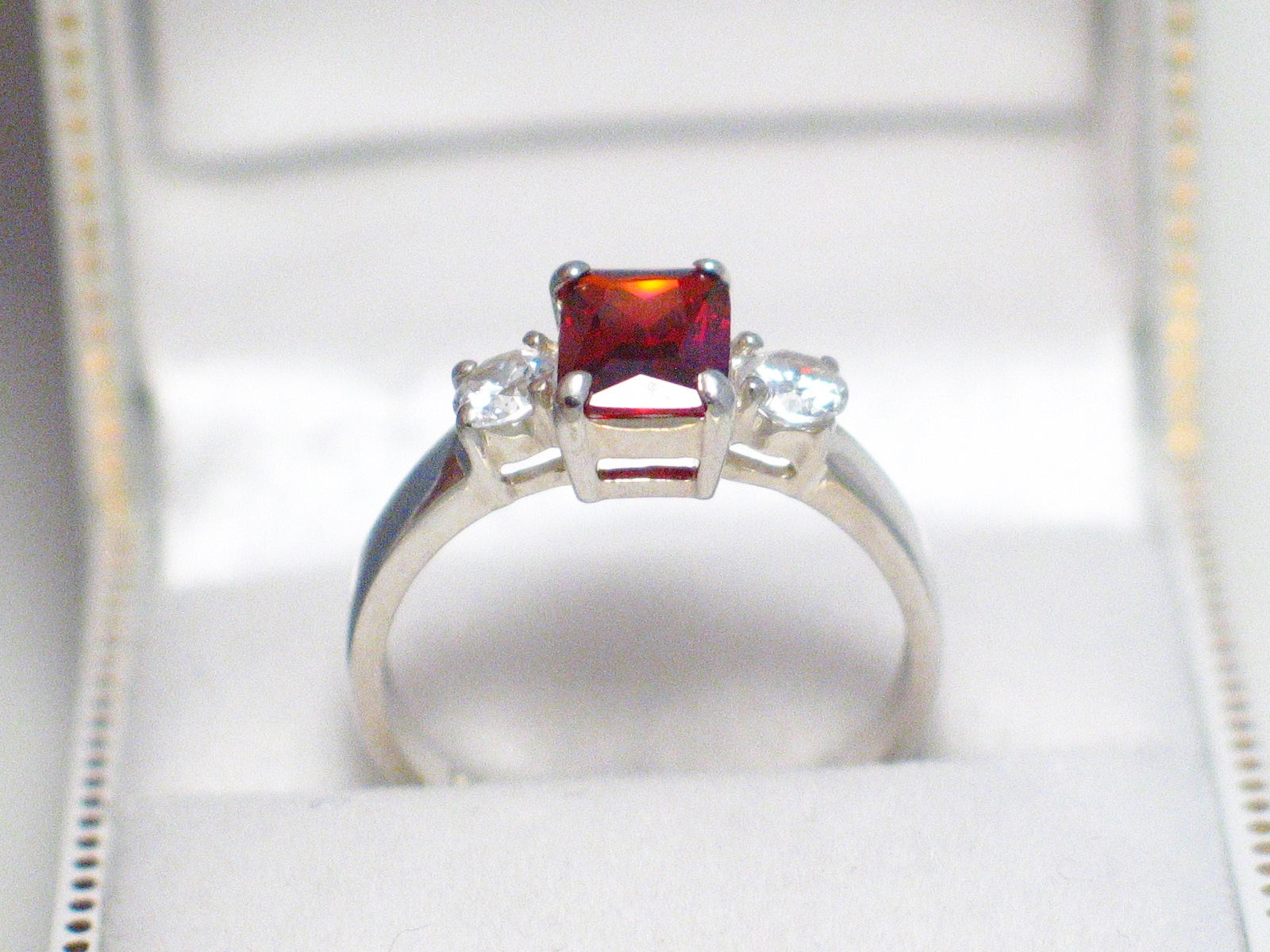 Size 9.25 Sterling Silver 3 Stone Style Garnet Red Cz Ring