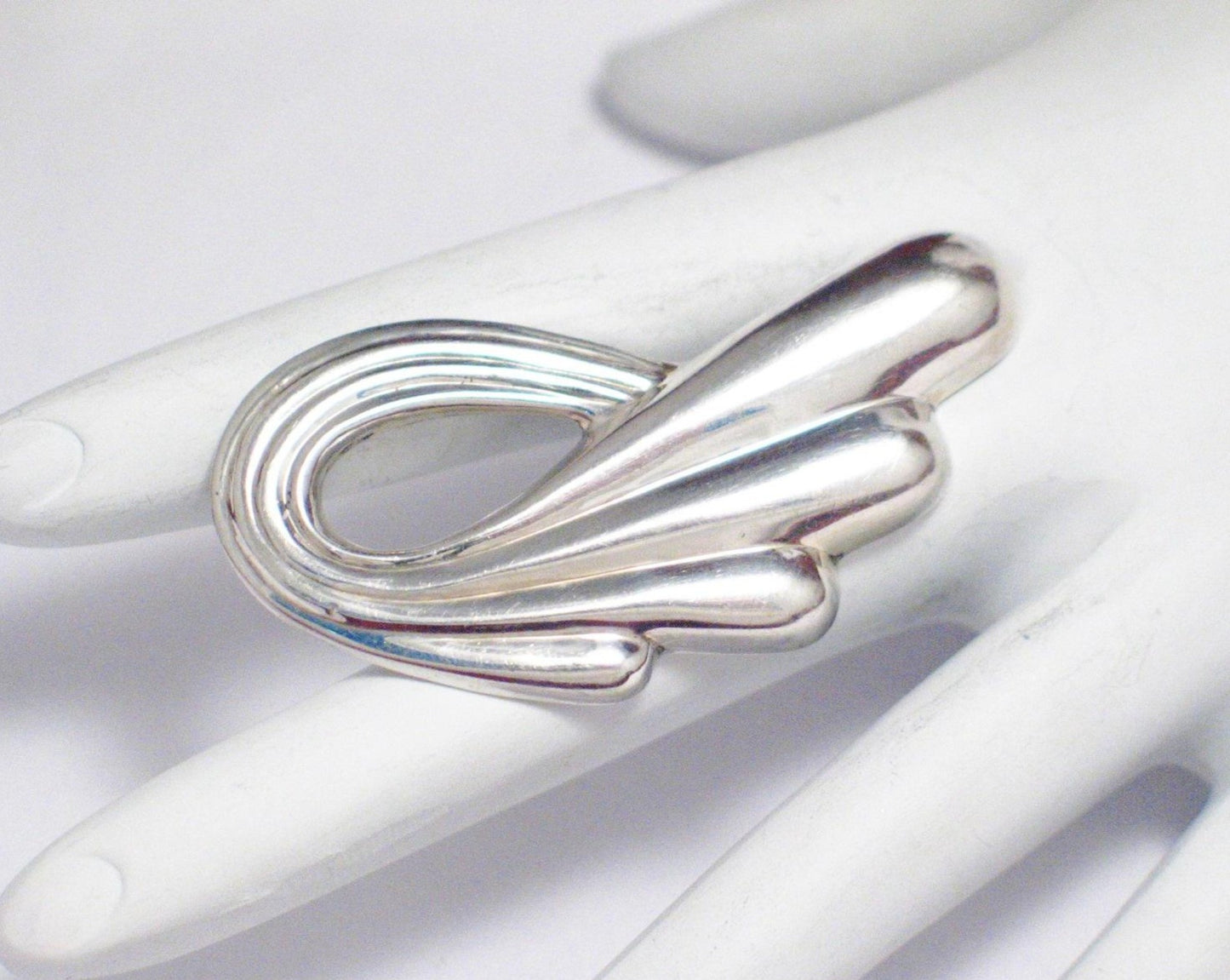 Sterling Silver Brooch, Mens Womens Vintage Abstract Swan, or Rip Curling Wave Design Brooch Lapel Pin